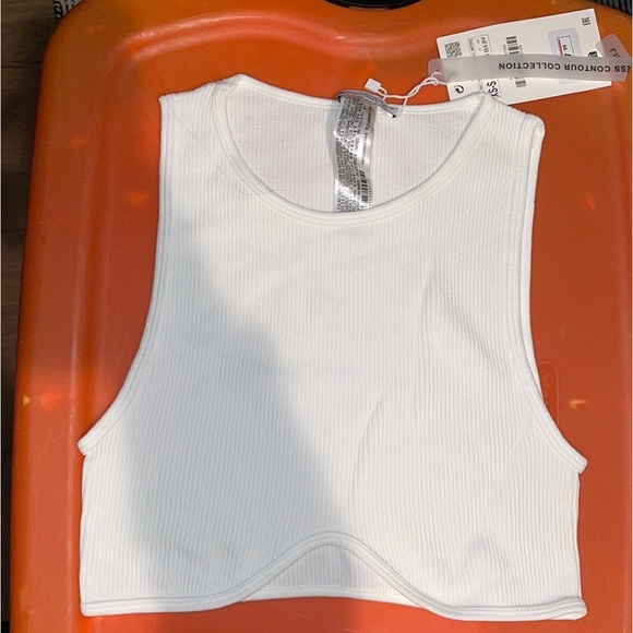 Zara Seamless Ribbed Contour Tank Top - Picture 2 of 7